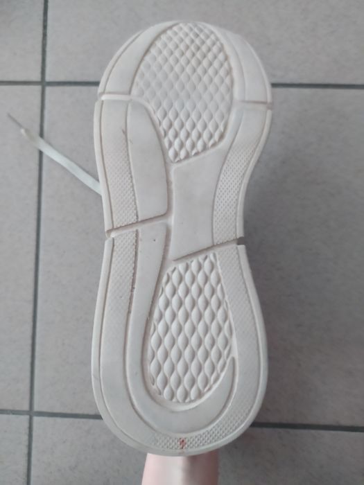 Buty damskie beżowe