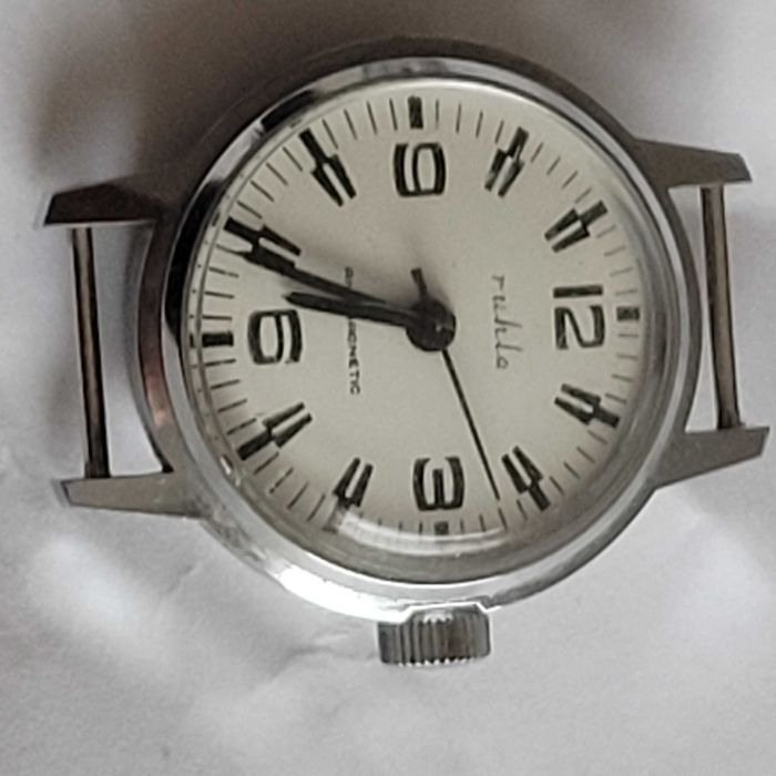 Zestaw 10 zabytkowych, mechanicznych zegarków Timex Ruhla Karex Envoy