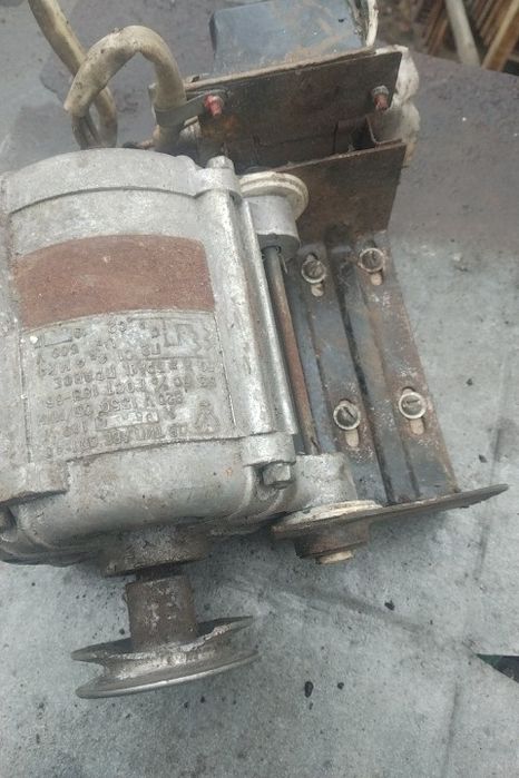 Продам электродвигатель от стиральной машины