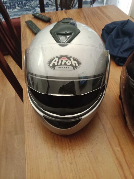 capacetes em bom estado