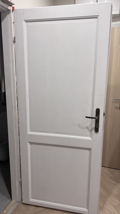 Drzwi z ościeżnicą