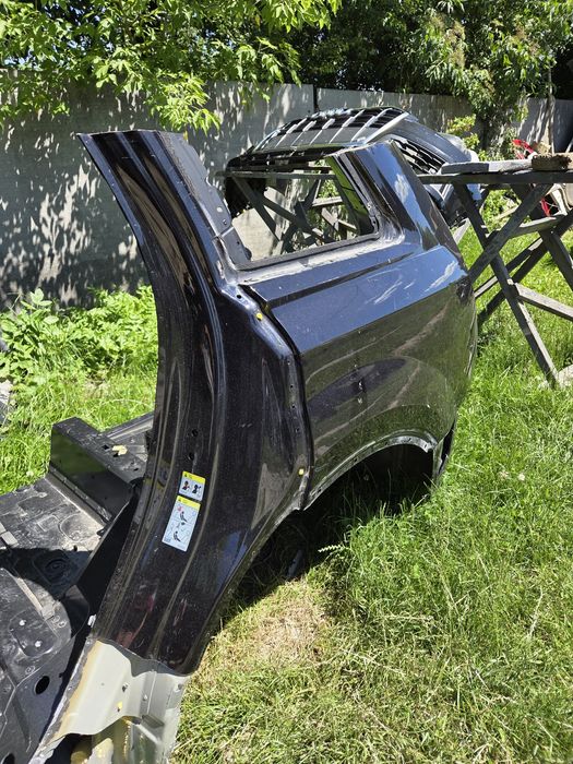 Четверть  Ауді q7 4m