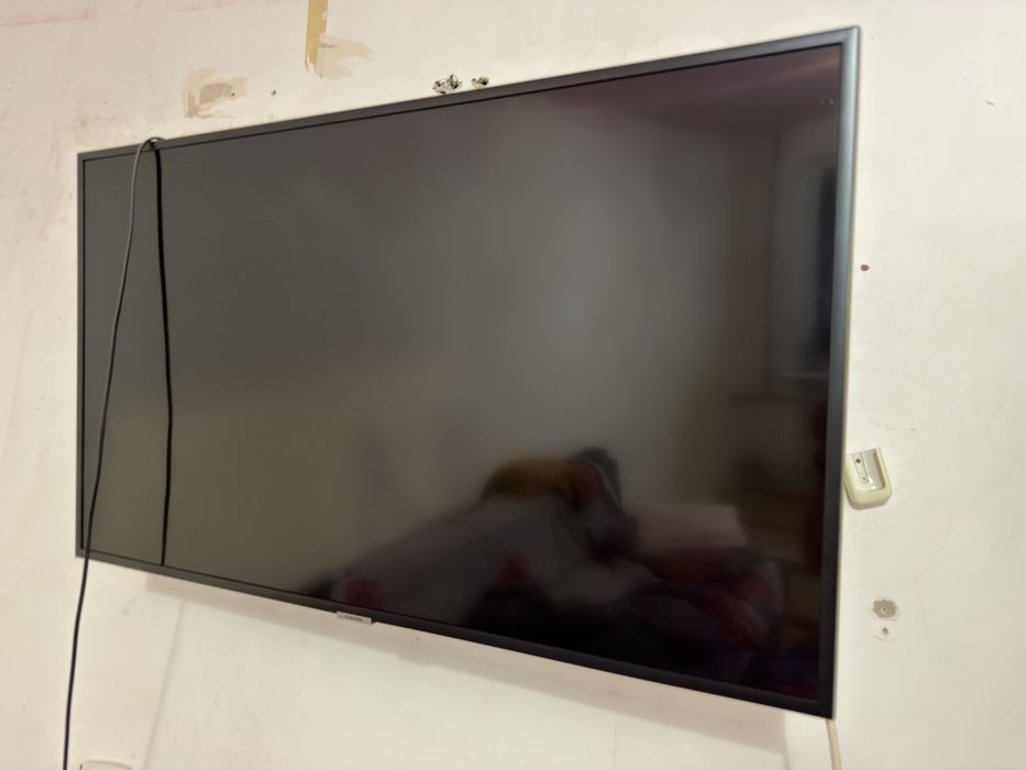 Телевизор Samsung 40” 4K Smart TV — UE40NU7100