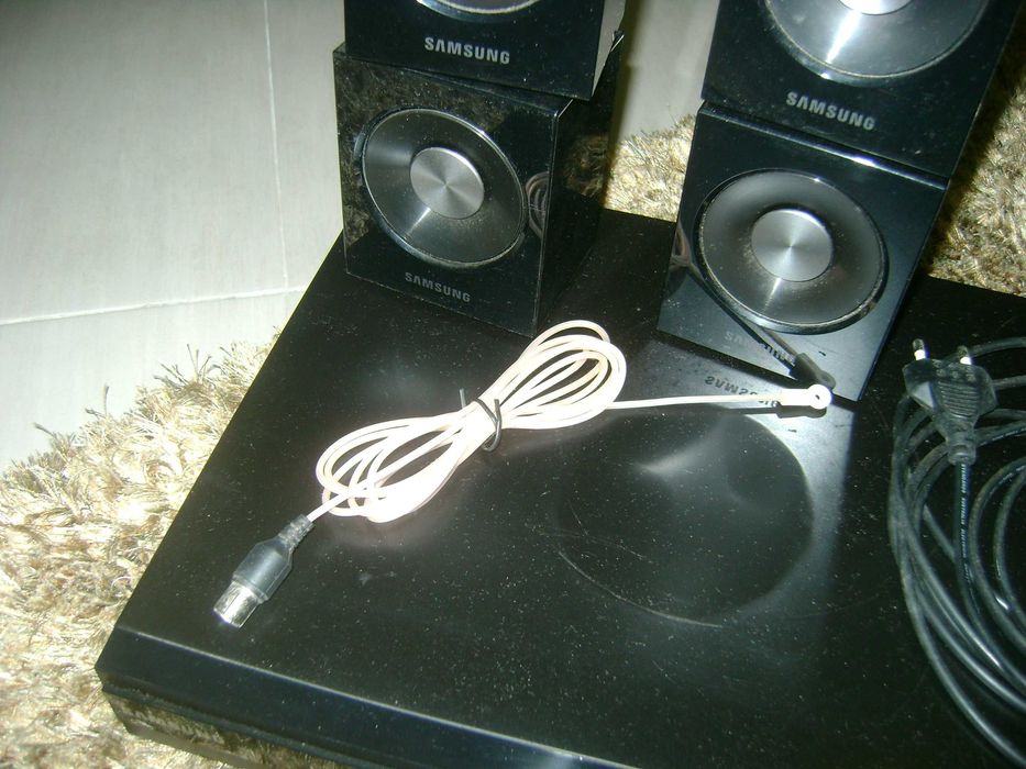 Home cinema Samsung + 5 colunas + Subwoofer
