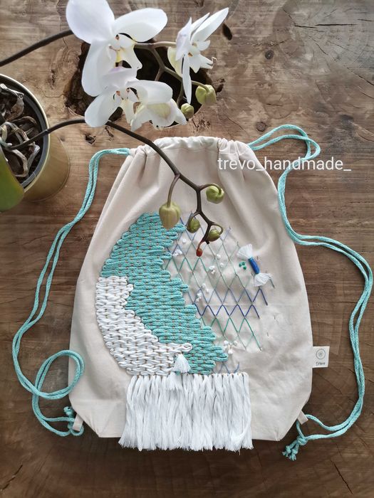 Mochila saco bordada