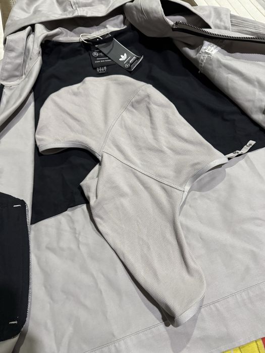 Bad Bunny x Mercedes AMG Petronas F1 Team – Zip-Up Track Top