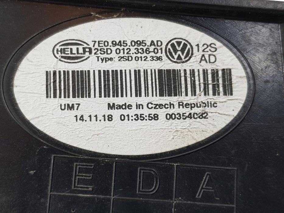 Farolim Traseiro Esquerdo Volkswagen T6 Transporter Bus Sg