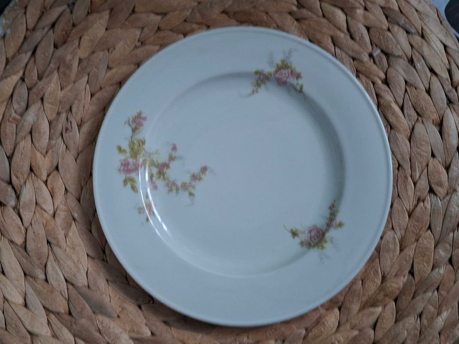 Spodeczki deserowe porcelana Hutschenreunther