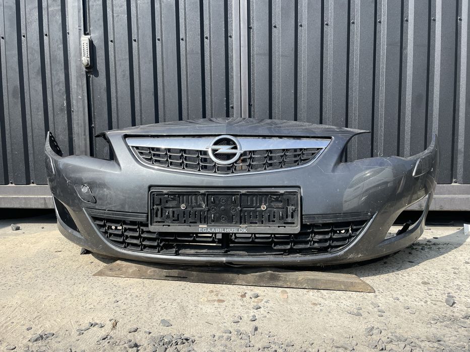 Бампер Передній Бампер Opel Astra J Опель Астра Дж 2009-2013 рік