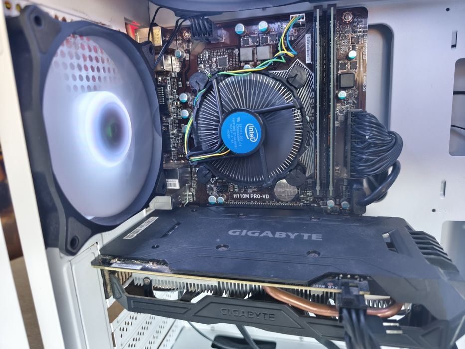 Torre gamer i3 7100 GTX 1060