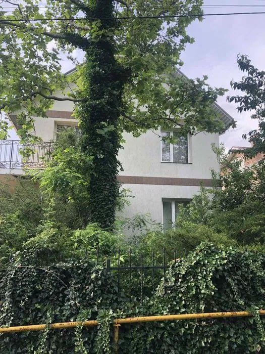 Продам дом возле моря