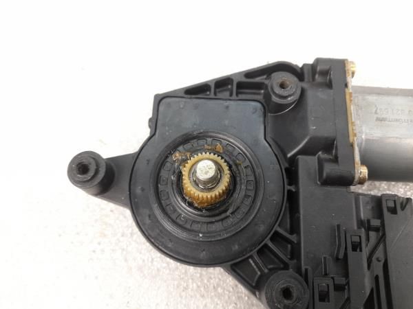 Motor vidro trás esquerdo VOLKSWAGEN Passat (3B2)