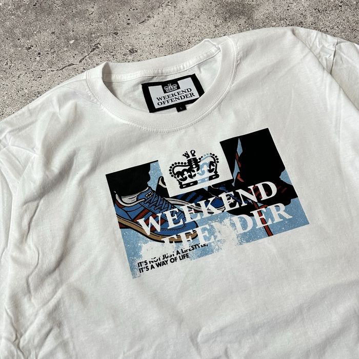 Футболка Weekend чорна та біла S,M,L,XL
