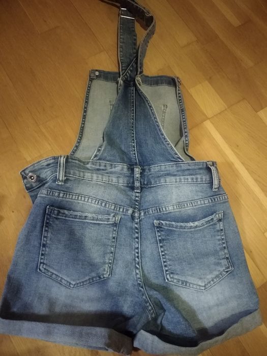 Spodenki damskie, rozmiar S. Nie są znoszone.