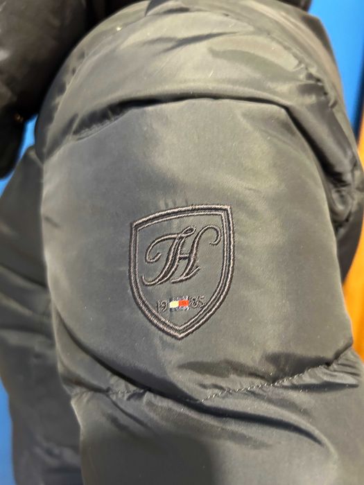 Kurtka puchowa z kapturem Tommy Hilfiger damska granatowa rozmiar S/36