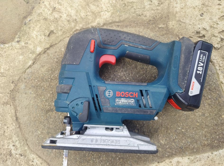 Акумуляторний лобзик Bosch gst 18v