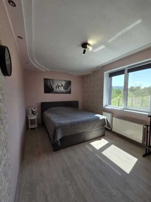 Продам в г. Чугуев дом 2008 г.п., пл. 135 кв.м