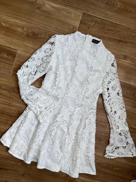 Сукня молочного кольору