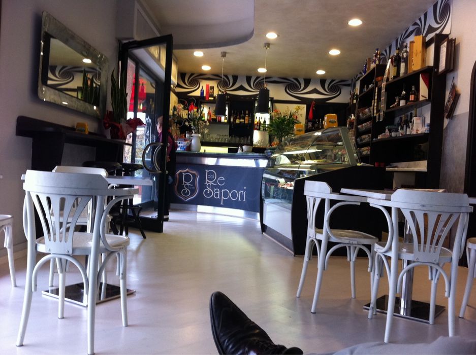 Продається в Італії ресторан/готель за деталями дзвоніть все пояснимо