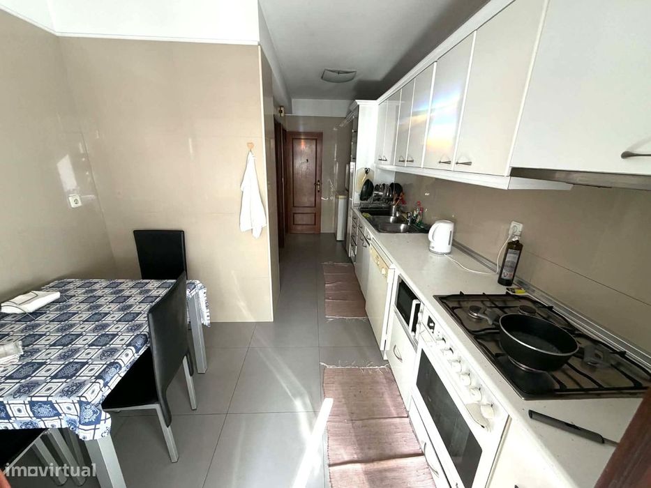 QUARTO INDIVIDUAL 250€ + 50€ Despesas