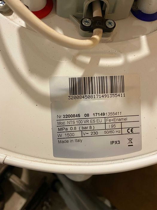 Dois clindros eletrícos para AQS em bom estado e pouco uso