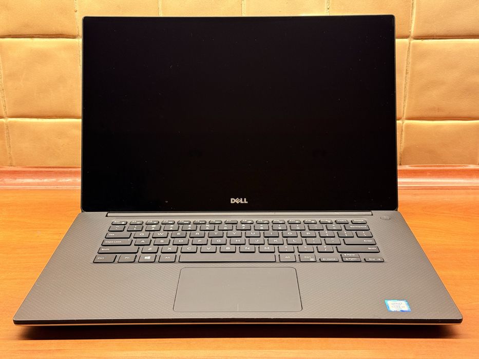 Dell XPS 15 9550, i7-6700HQ, GTX 960m, 4K Touch, 16 RAM, 256 ssd