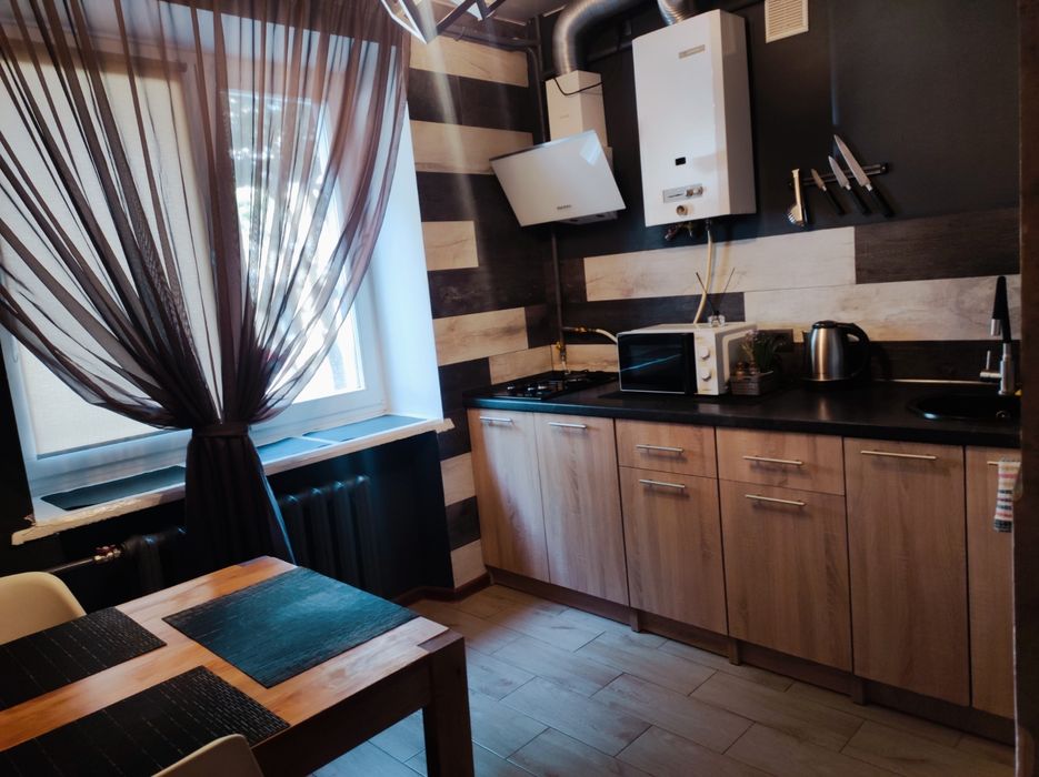 Квартира подобово// пн-чт 1000 грн//пт-нд 1200 грн