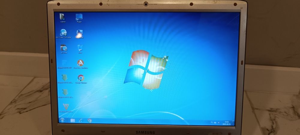 Laptop 15,4 cala windows 7 do diagnostyki