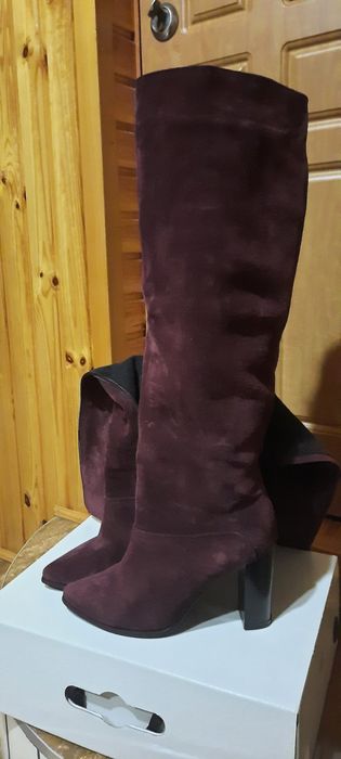 Демісезонні замшеві натуральні ботфортии