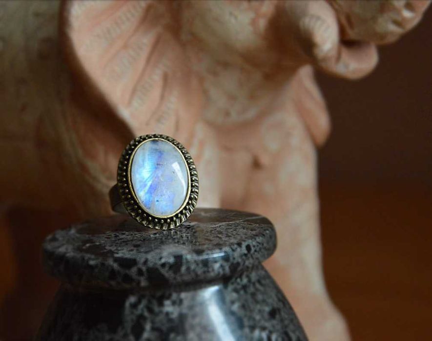 Kamień Księżycowy adularowy Pierścionek vintage