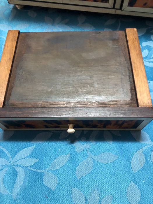 Móvel contador sec:XX Em Pau Santo