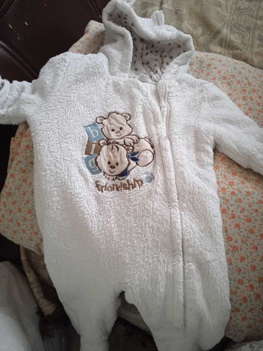 Комбінезони три різних на різний  віквід народження