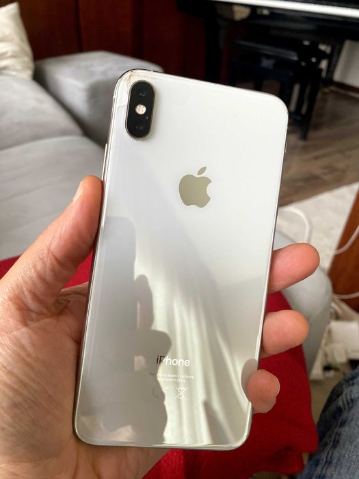IPhone XS Max 512GB com capa pele VAJA