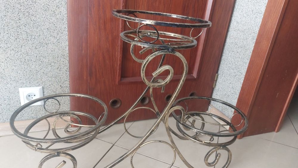 Kwietnik metalowy
