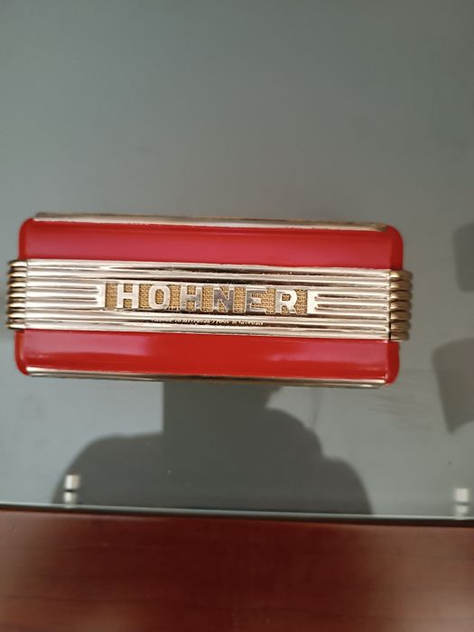 Harmónica de boca hohner pequena usada