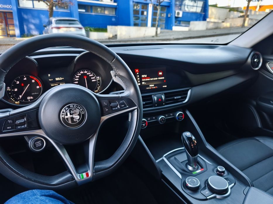 Alfa Giulia 2.2D 180 CV NACIONAL