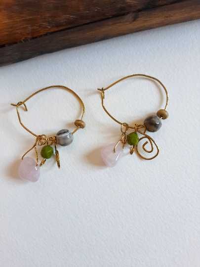Argolas com pingentes quartzo rosa ágata