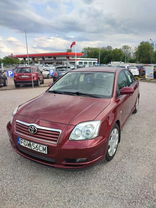 Toyota Avensis Toyota Avensis 2.0 Benz Salon Polska