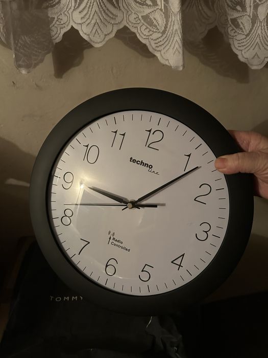 Zegar ścienny analogowy