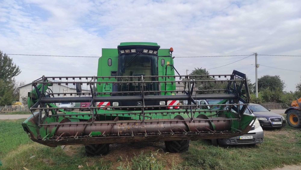 Продам зерновий комбайн John Deere 1170