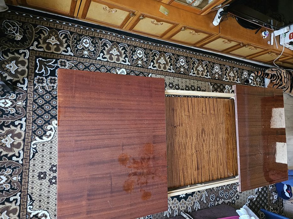 Стіл гостинний / Розкладний