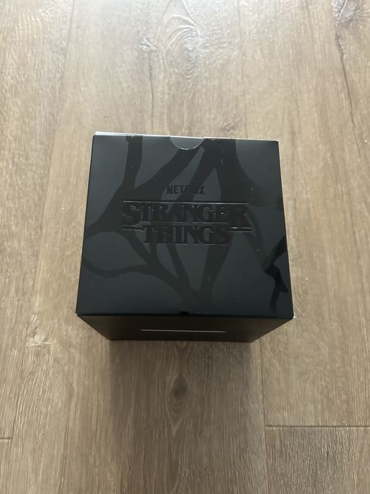 Relogio G-shock x Stranger things