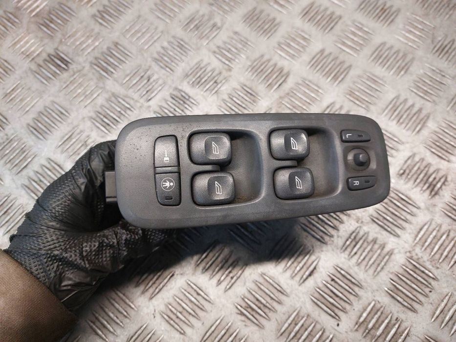 PRZEŁĄCZNIK SZYB LEWY PRZÓD VOLVO S60 I 8682836 09193383