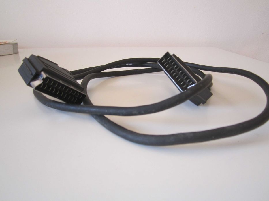 Cabo preto euroconector / SCART / macho - macho 1,38 m
