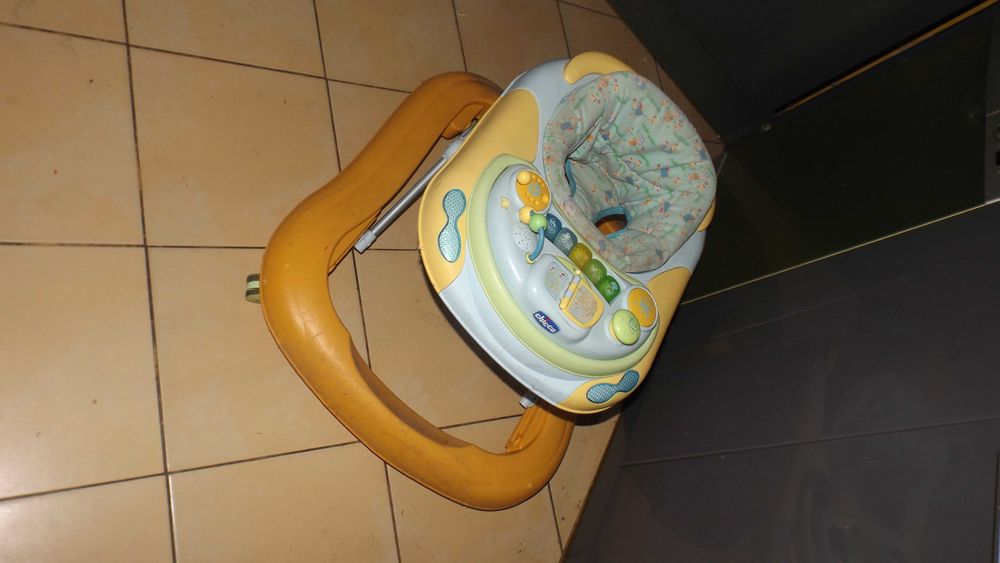 chodzik dla dziecka Chico z muzyką