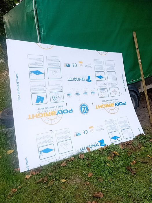 Poliwęglan lity mleczny
