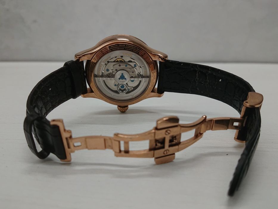 Годинник Montblanc cylindrique geosphere vasco da gama gold white