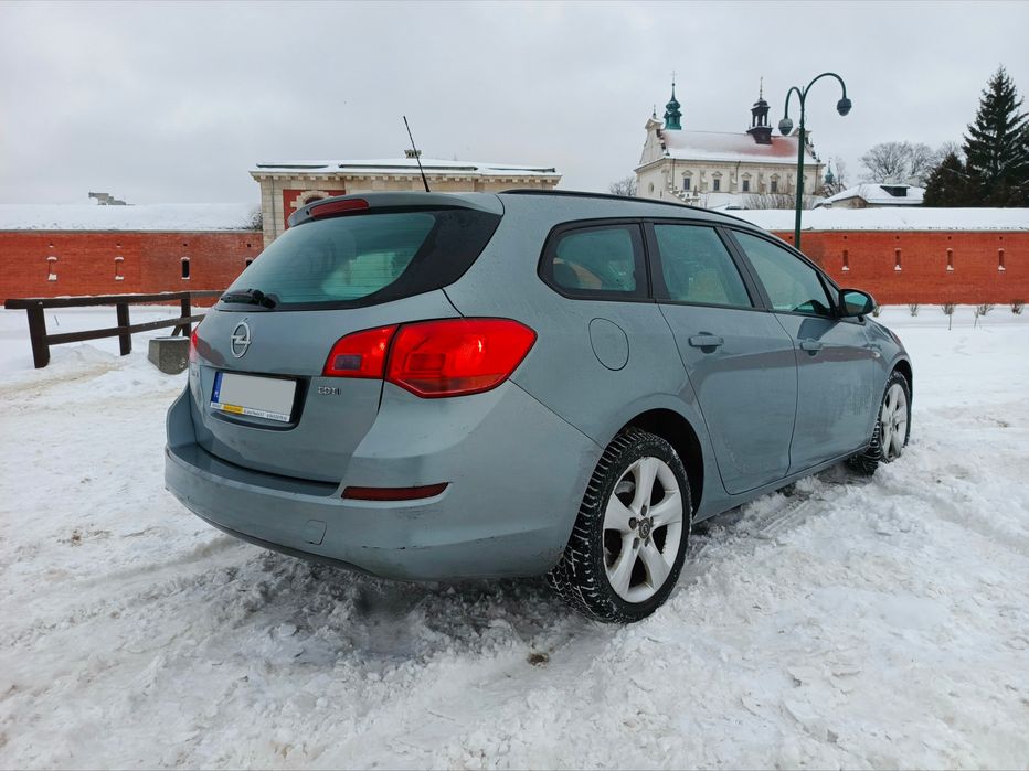 Opel Astra J 1.7 CDTI sprawna