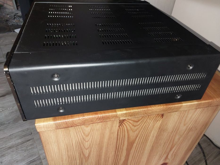 Wzmacniacz hybrydowy Vincent SV-226 – Bardzo dobry stan techniczny