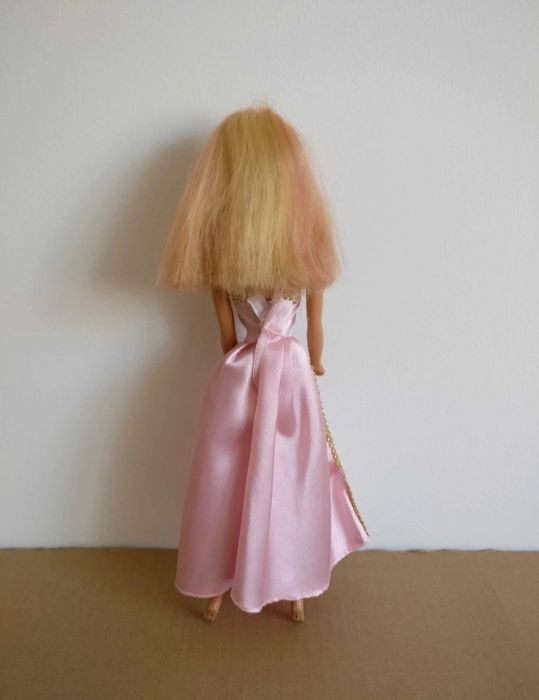 Boneca Barbie Princesa | Vestido cor-de-rosa